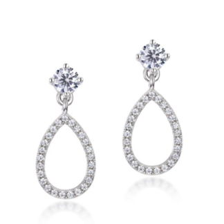 Brincos pendentes em prata 925 com moissanite e contorno em lágrima cravejado. Design romântico e versátil.