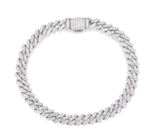 Unisex Cuban Link bracelet in sterling silver 925 set with moissanite. 8mm width, 22g weight. GRA certificate included.