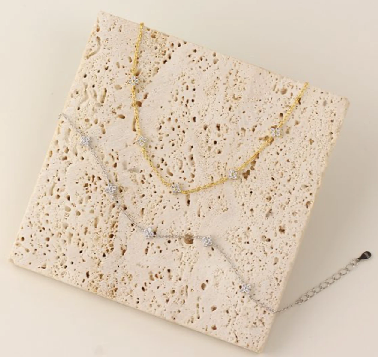 Four petal flower cubic zirconia 925 silver station chain bracelet, gold and silver together